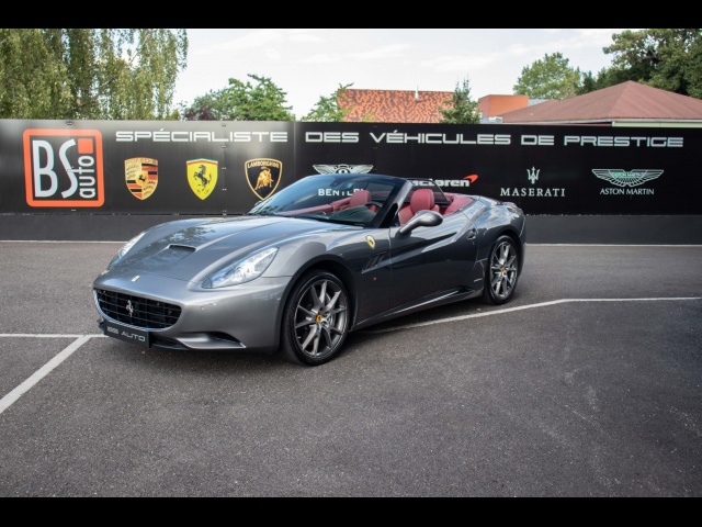 FERRARI California V8 4.3l - 460ch - GRIS SILVERSTONE