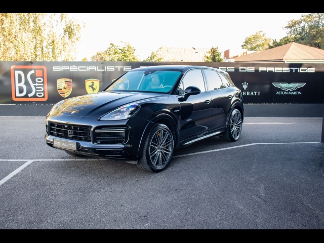 PORSCHE Cayenne Turbo S E-Hybrid 680ch